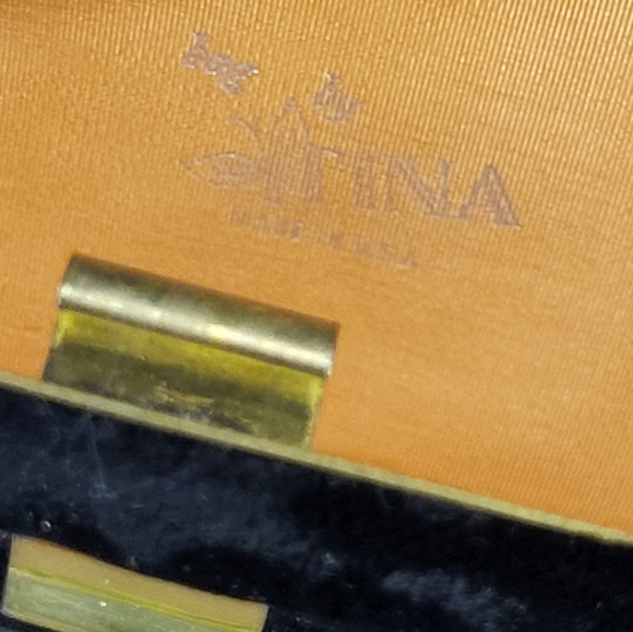 Elegant Black Velvet Clutch - Picture 13 of 16